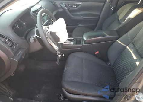 2016 Nissan Altima 2.5 z USA, uszkodzony, nr VIN 1N4AL3AP5GC265214